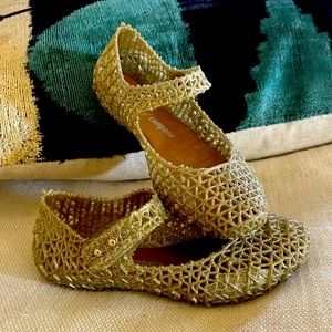 Mini Melissa gold Mary Jane size 11 like new.